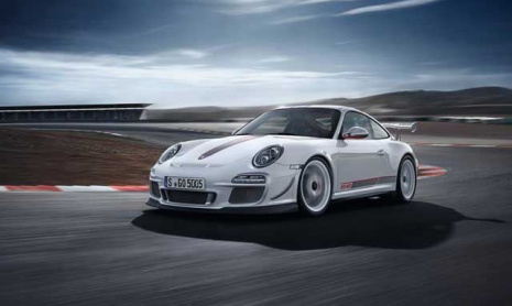 Porsche 911 GT3 RS 4.0 рассекает по зимнему Монте Карло